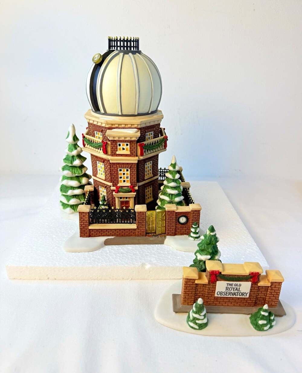 Dept 56 Dickens Village “The Old Royal Observatory” Lighted Porcelain 1999